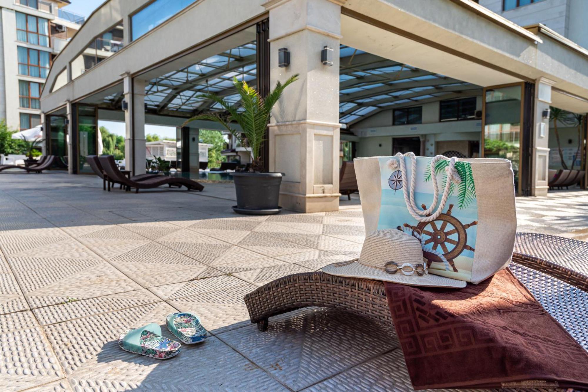 Long Beach Resort シュコルピロフツ エクステリア 写真
